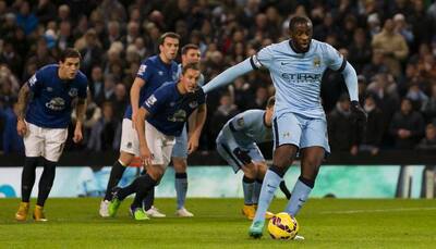 Manchester City close gap as Chelsea suffer first defeat