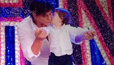 Darling AbRam celebrates New Year with daddy SRK!
