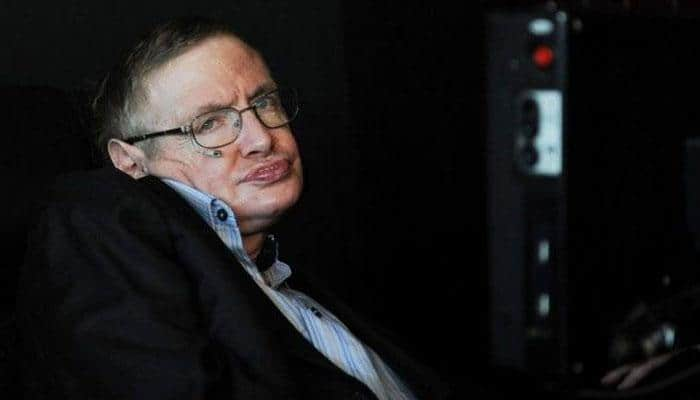 Stephen Hawking warns scientists against seeking contact with aliens