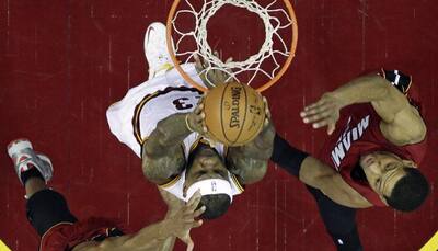 LeBron James dominant as Cleveland Cavaliers beat Miami Heats