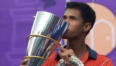 Somdev Devvarman retains Delhi Open title with win over Yuki Bhambri