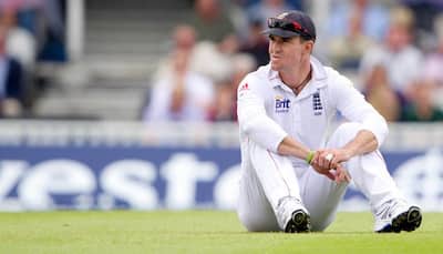 Kevin Pietersen returns to English cricket with Surrey