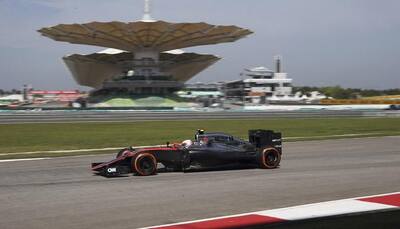 Pirelli hoping for more stops in rising Sepang heat