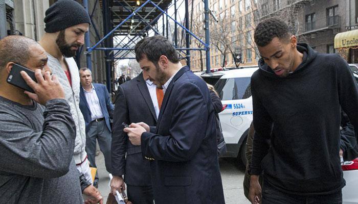 Atlanta Hawks` Thabo Sefolosha says police caused season-ending injury Atlanta Hawks` Thabo Sefolosha says police caused season-ending injury