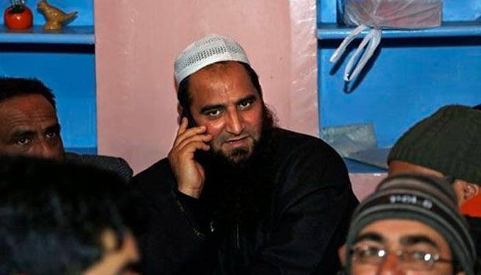 Separatist leaders Masarat, Geelani booked for waving Pak flag, raising anti-India slogans in J&amp;K