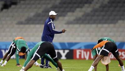 Stephen Keshi signs two-year extension as Nigeria coach