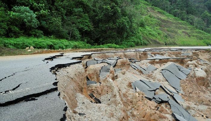 Quick safety tips during an earthquake!