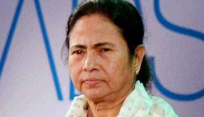 Mamata Banerjee flags off 30 trucks carrying relief material for Nepal