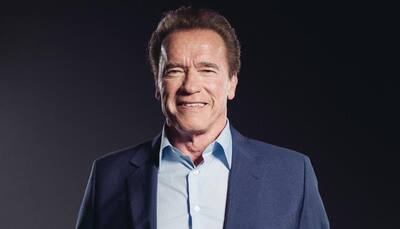 Arnold Schwarzenegger loves selfies