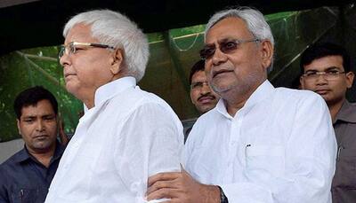 Lalu, Nitish fail to share dais, but Lalu-Sharad assert unity