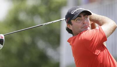 Bowditch, Walker, Curran stay atop soggy PGA event