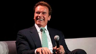 Schwarzenegger pranks fans by posing as Terminator