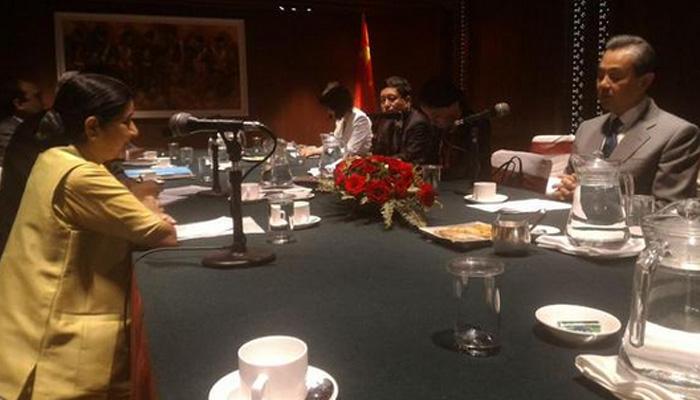 Sushma Swaraj meets Chinese counterpart, raises Lakhvi issue Sushma Swaraj meets Chinese counterpart, raises Lakhvi issue
