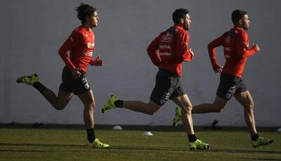 Copa America 2015: Chile's Rojas tells fans to rally around ahead of final