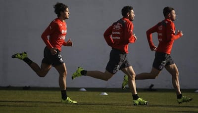 Copa America 2015: Chile's Rojas tells fans to rally around ahead of final