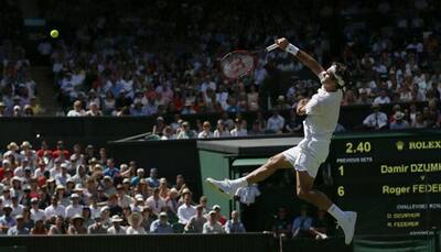 WATCH: Roger Federer mesmerizes centre court crowd with a 'tweener lob'