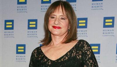Patti LuPone grabs phone from texter during Broadway show