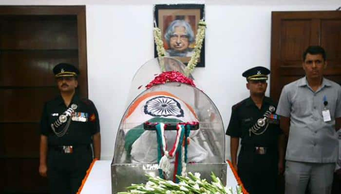 Thousands Pay Homage To Dr Apj Abdul Kalam As It Happened On Tuesday News Zee News