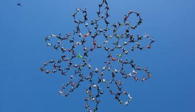 Watch video: 164 skydivers form largest ever vertical formation, set new world record