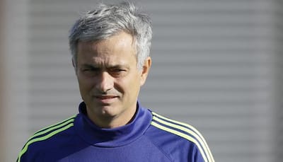 Premier League 2015-16: Chelsea head coach Jose Mourinho mocks Arsene Wenger's win record