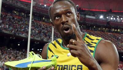 World Championships 200m final: Usain Bolt beats Justin Gatlin in 19.55 seconds – WATCH