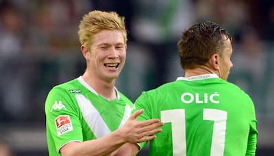 Wolfsburg`s Kevin de Bruyne jets off to Manchester