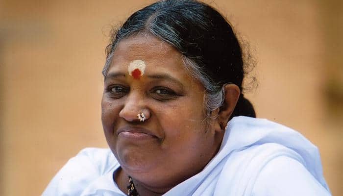 The Art of Giving: Mata Amritanandamayi donates Rs 100 crore for &#039;Namami Gange&#039; project