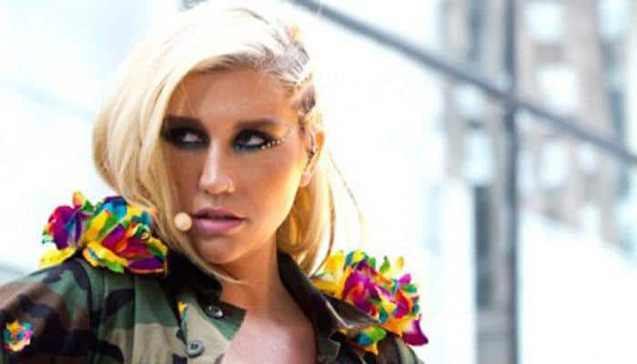 Kesha officiates marriage of gay friends