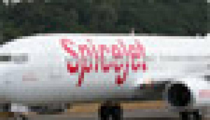 DGCA tells Spicejet to charge Rs 400 for &#039;zero-bag&#039; violations