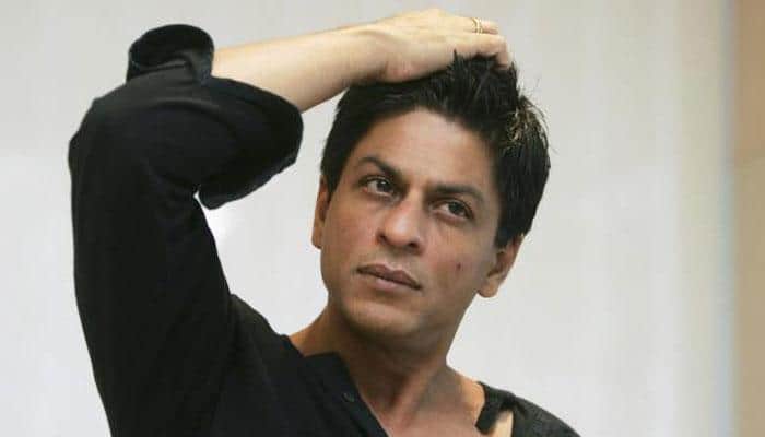 See pic: What&#039;s so strange about Shah Rukh Khan?