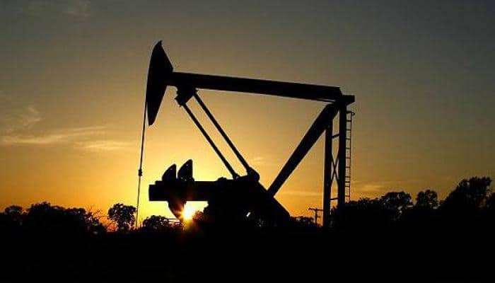 Weak economic outlook and oversupply weigh on oil markets 