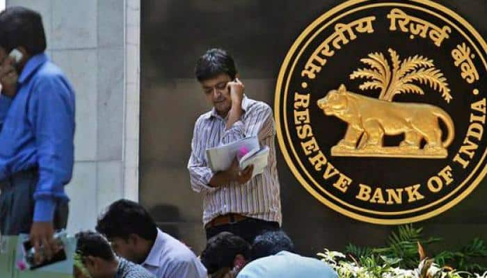 RBI likely to cut rate on falling inflation: Moody&#039;s