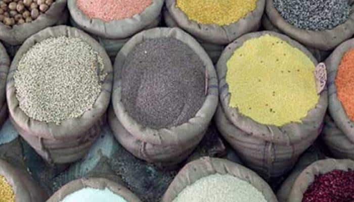 Govt to import additional 5,000 tons of pulses to control prices