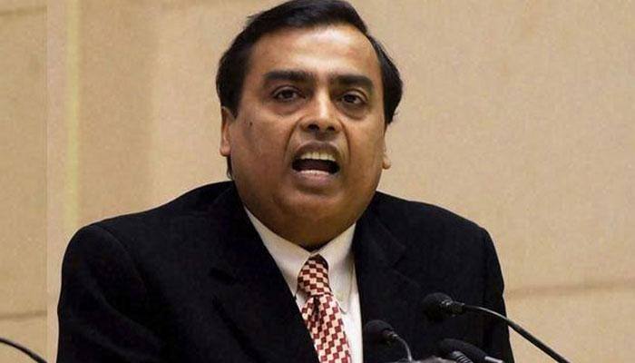 Mukesh Ambani asks executives to reinvent and transform RIL