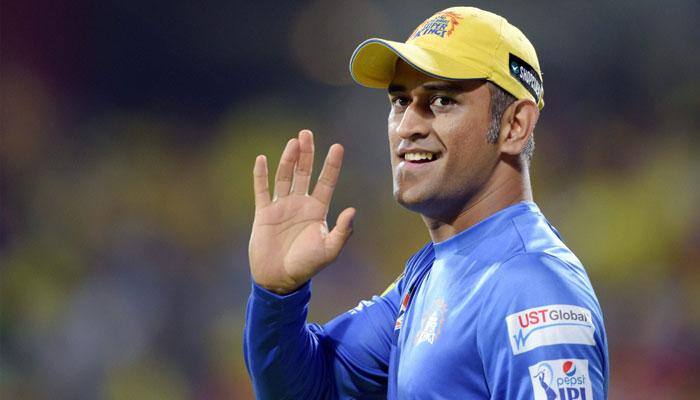 VIDEO: When Mahendra Singh Dhoni fixed Brendon McCullum's GoPro camera on field!