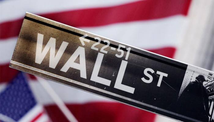 Wall Street falls as Fed highlights weak global economy