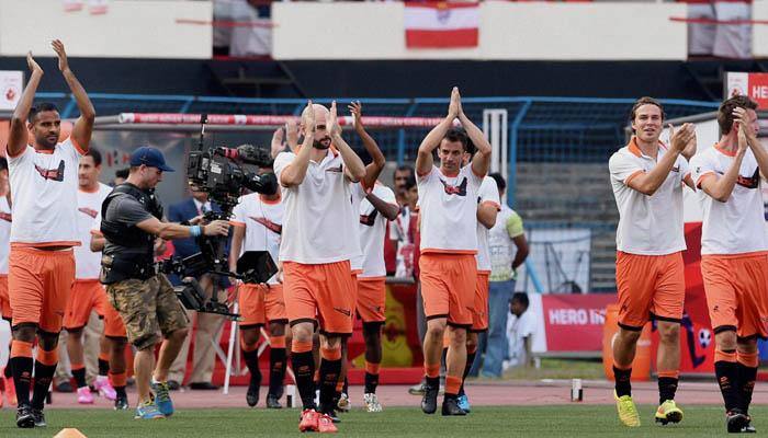 Delhi Dynamos launch 2015 ISL kit in front of Taj Mahal