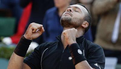 Jo-Wilfried Tsonga beats Gilles Simon in all-French Metz final