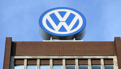 Volkswagen steams ahead with recall plan, hunts for culprits in pollution scam 