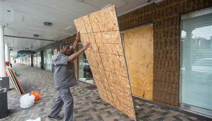 Hurricane Joaquin barrels through Bahamas en route to US
