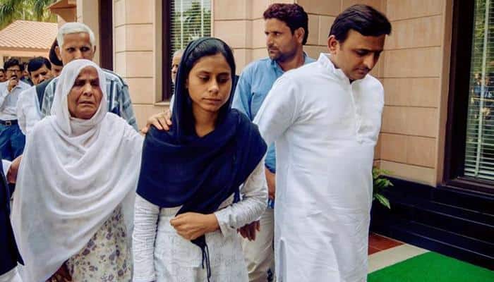 Dadri lynching: Political sparring intensifies; UP CM Akhilesh Yadav meets victim's family