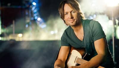 Keith Urban joins Taylor Swift on stage to perform song