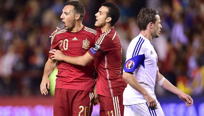 Santi Cazorla, Paco Alcacer seal Spain's place at Euros Santi Cazorla, Paco Alcacer seal Spain's place at Euros