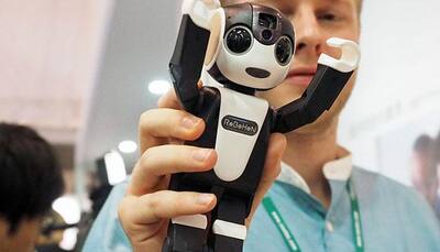 'Smart' robot phone that can dance if you wish