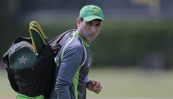 Misbah-ul-Haq, Younis Khan have 'earned right' to choose their time of retirement: Wasim Akram
