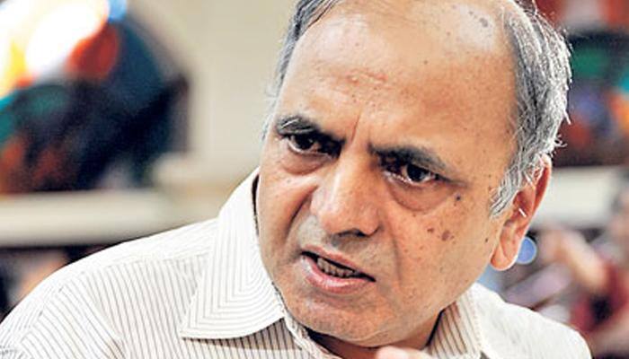 Gujarat cops knock at writer Ganesh Devy's doors after he returns Sahitya Akademi Award