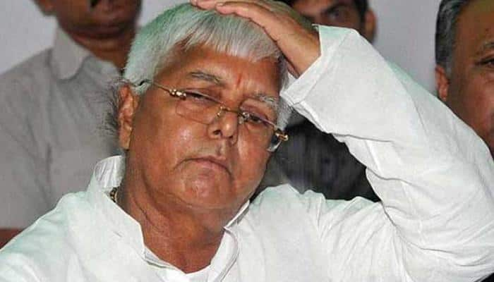 OMG! Ceiling fan falls on Lalu Prasad Yadav in Bihar – Watch video