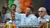 Pele mesmerises Delhi fans, ends India visit