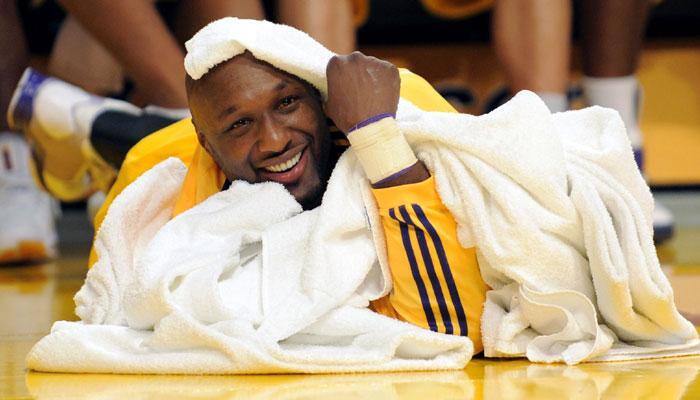 Basketball star Lamar Odom's vital organs still failing