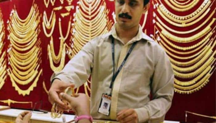 Gold price recovers by Rs 100 to Rs 27,250 per ten grams